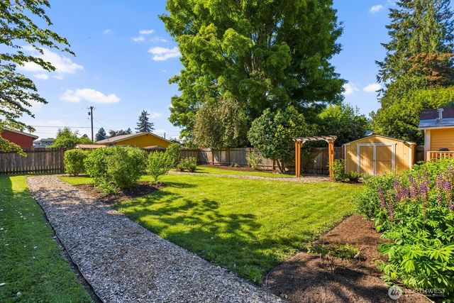 33917 SE 43rd Street, Fall City, WA 98024