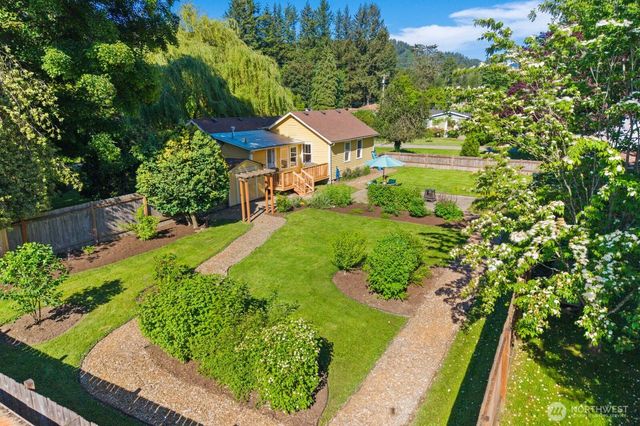 33917 SE 43rd Street, Fall City, WA 98024