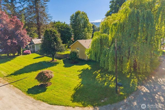 33917 SE 43rd Street, Fall City, WA 98024