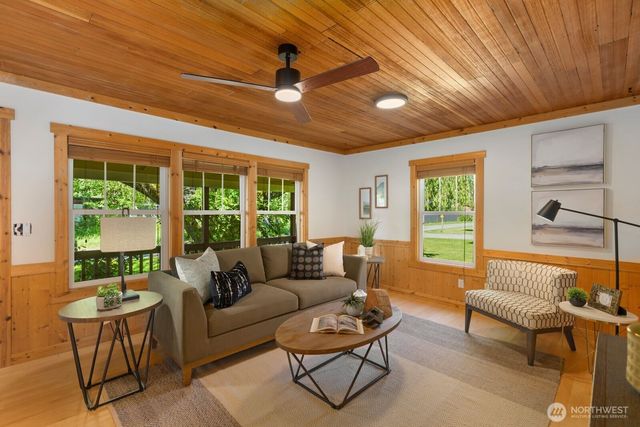 33917 SE 43rd Street, Fall City, WA 98024
