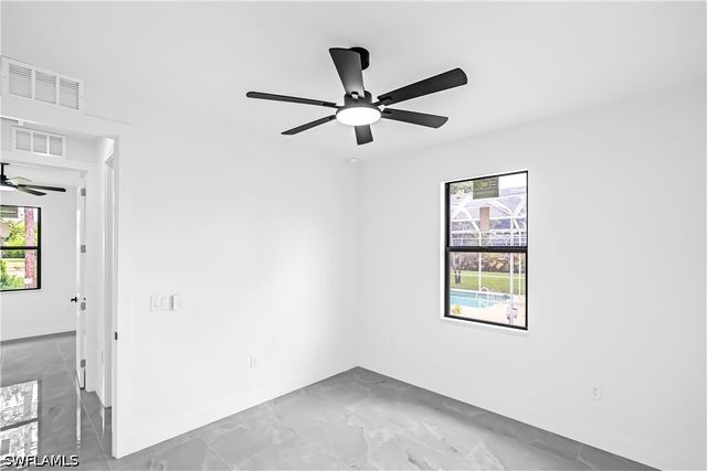 716 Connecticut LN, Lehigh Acres, FL 33936