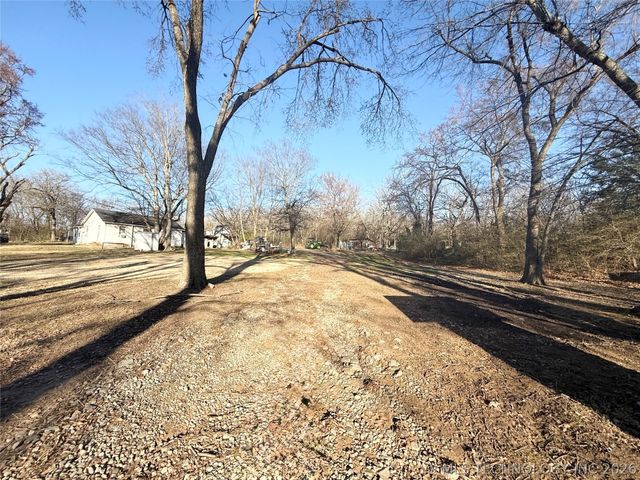 1937 S Old Hwy 69, Mcalester, OK 74501