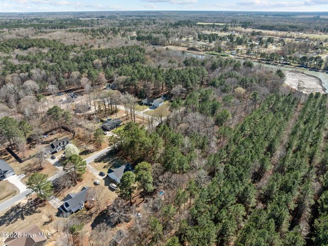 627 Massanutten Road, Greenville, NC 27834