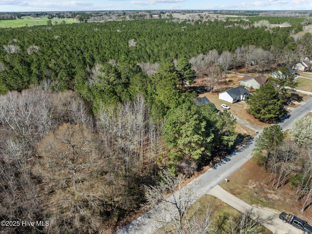 627 Massanutten Road, Greenville, NC 27834