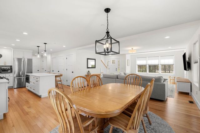 4 Overlook Drive, Epping, NH 03042
