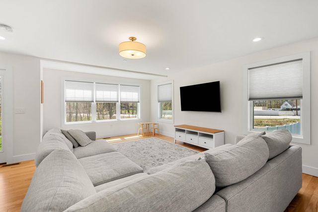 4 Overlook Drive, Epping, NH 03042