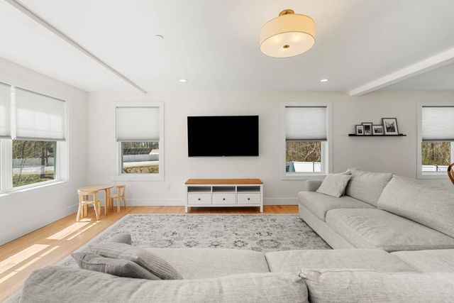 4 Overlook Drive, Epping, NH 03042