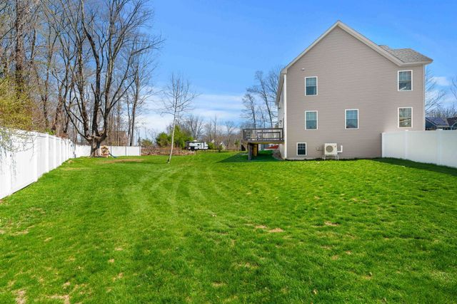 4 Overlook Drive, Epping, NH 03042