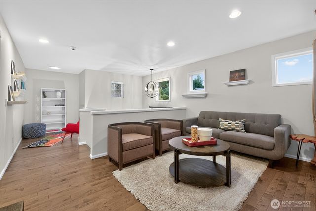 20905 12th Avenue W, Lynnwood, WA 98036