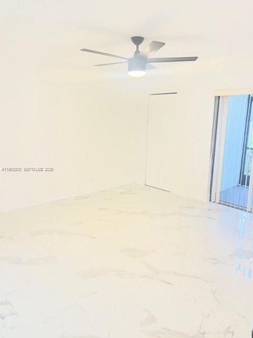 5860 NW 44th St 105, Lauderhill, FL 33319