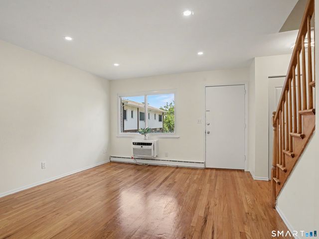 550 Prospect Street 8, New Haven, CT 06511