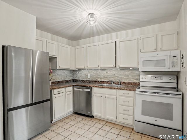 550 Prospect Street 8, New Haven, CT 06511