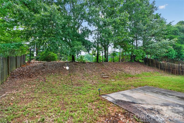 17222 Westmill Lane, Charlotte, NC 28277