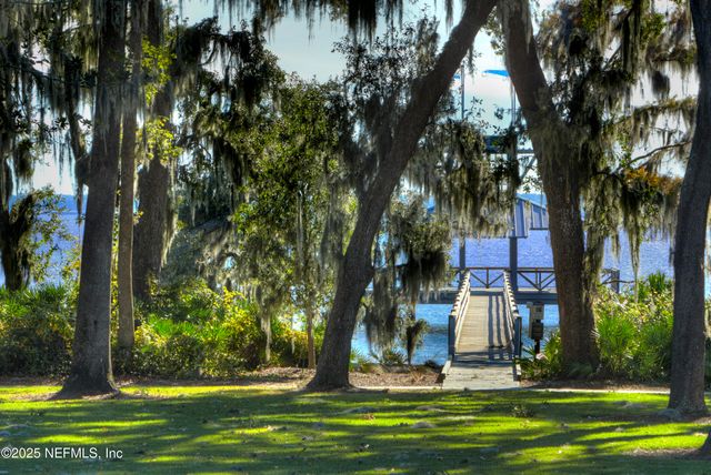 572 JUNIPER HILLS Drive, St. Johns, FL 32259