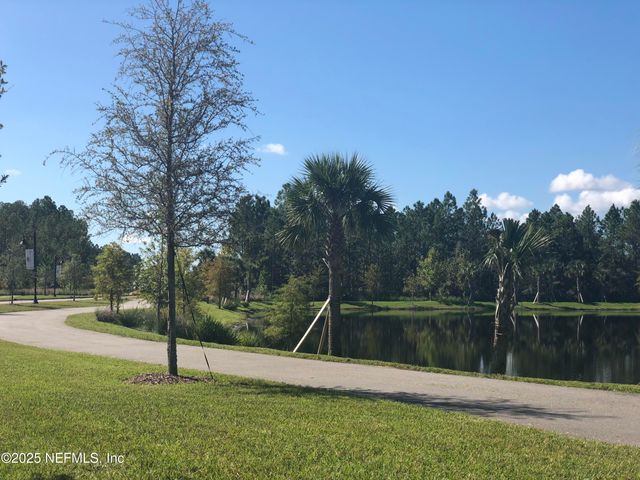 572 JUNIPER HILLS Drive, St. Johns, FL 32259