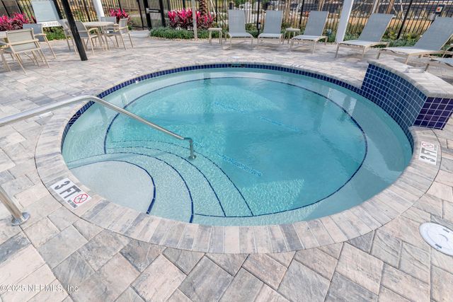 572 JUNIPER HILLS Drive, St. Johns, FL 32259