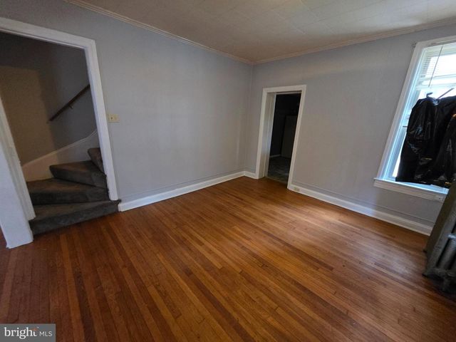 28 S LOCUST ST, Hagerstown, MD 21740