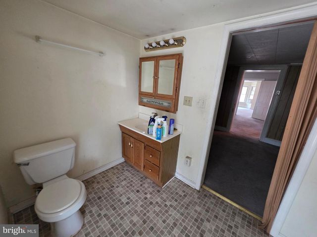 28 S LOCUST ST, Hagerstown, MD 21740