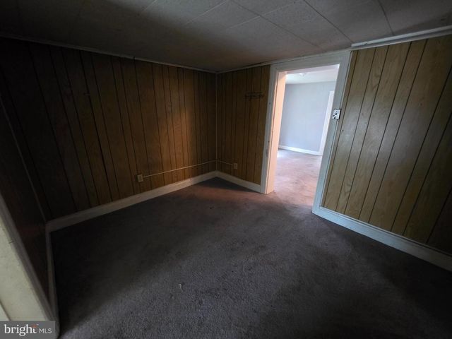 28 S LOCUST ST, Hagerstown, MD 21740