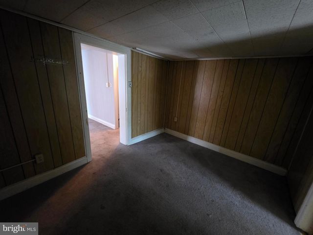 28 S LOCUST ST, Hagerstown, MD 21740