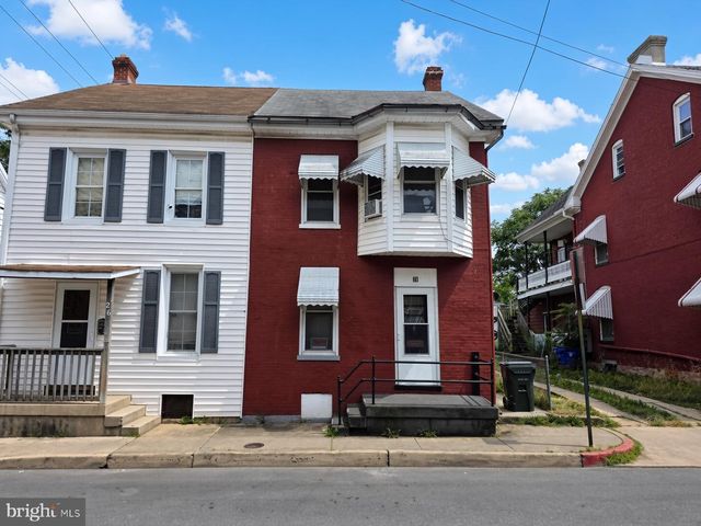 28 S LOCUST ST, Hagerstown, MD 21740