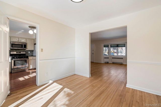 91 Drake Street, Malverne, NY 11565