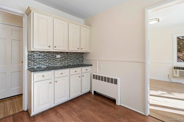 91 Drake Street, Malverne, NY 11565