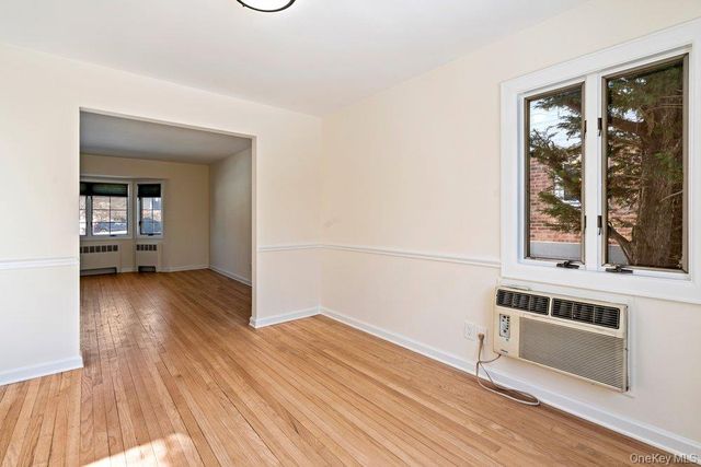 91 Drake Street, Malverne, NY 11565