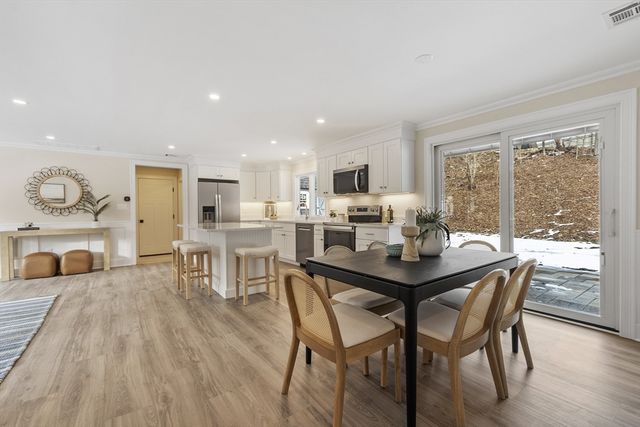 4 Richard Rd, Hudson, MA 01749