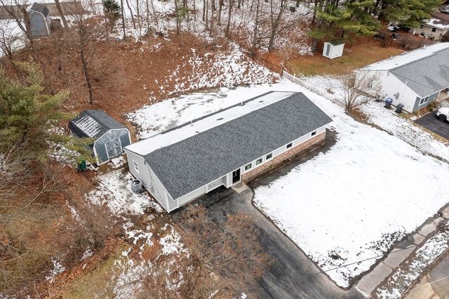4 Richard Rd, Hudson, MA 01749