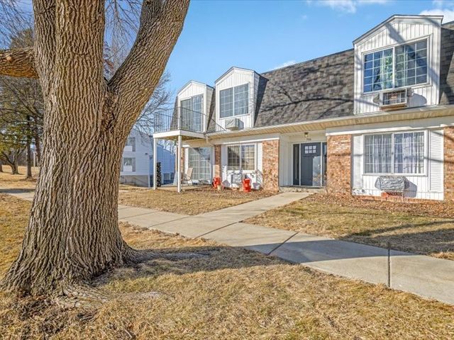 706 Kiwanis Drive 4, Freeport, IL 61032