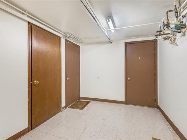 706 Kiwanis Drive 4, Freeport, IL 61032