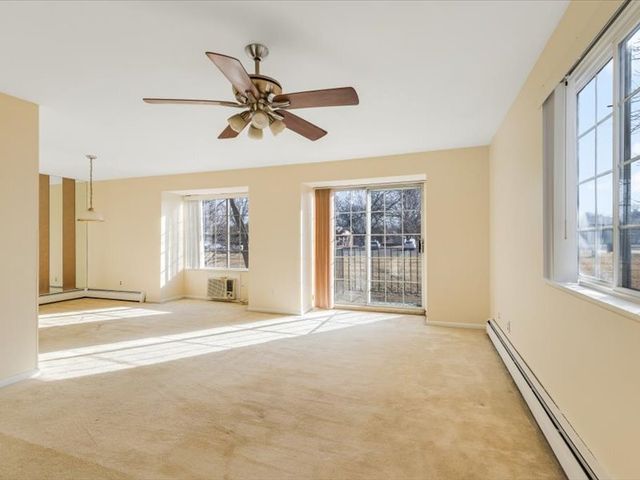 706 Kiwanis Drive 4, Freeport, IL 61032