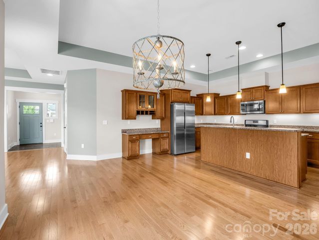 595 Summerfield Place, Flat Rock, NC 28731