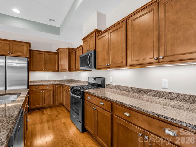 595 Summerfield Place, Flat Rock, NC 28731