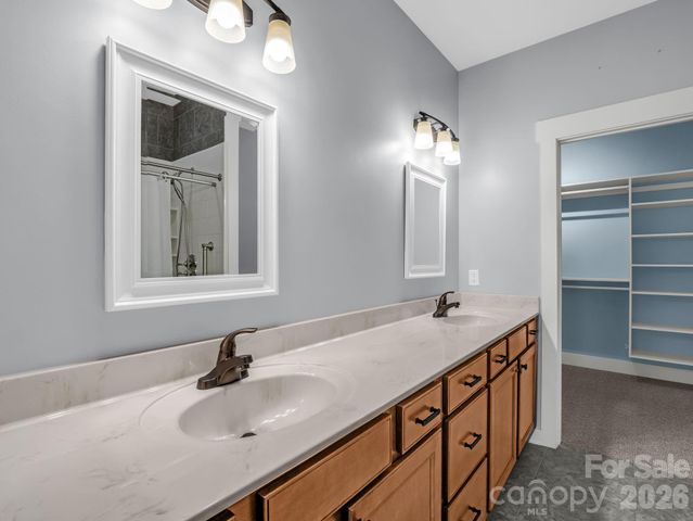 595 Summerfield Place, Flat Rock, NC 28731