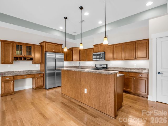 595 Summerfield Place, Flat Rock, NC 28731