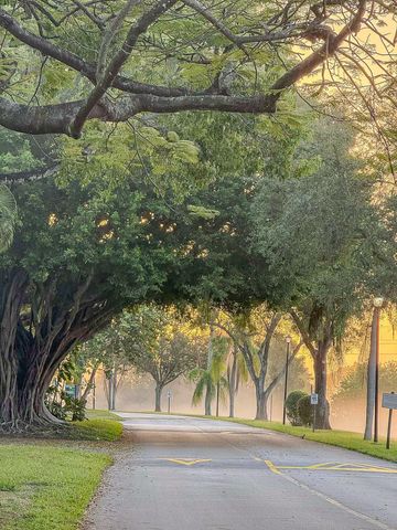 5523 Constant Spring Terrace 222, Lauderhill, FL 33319