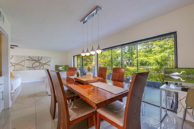 5523 Constant Spring Terrace 222, Lauderhill, FL 33319