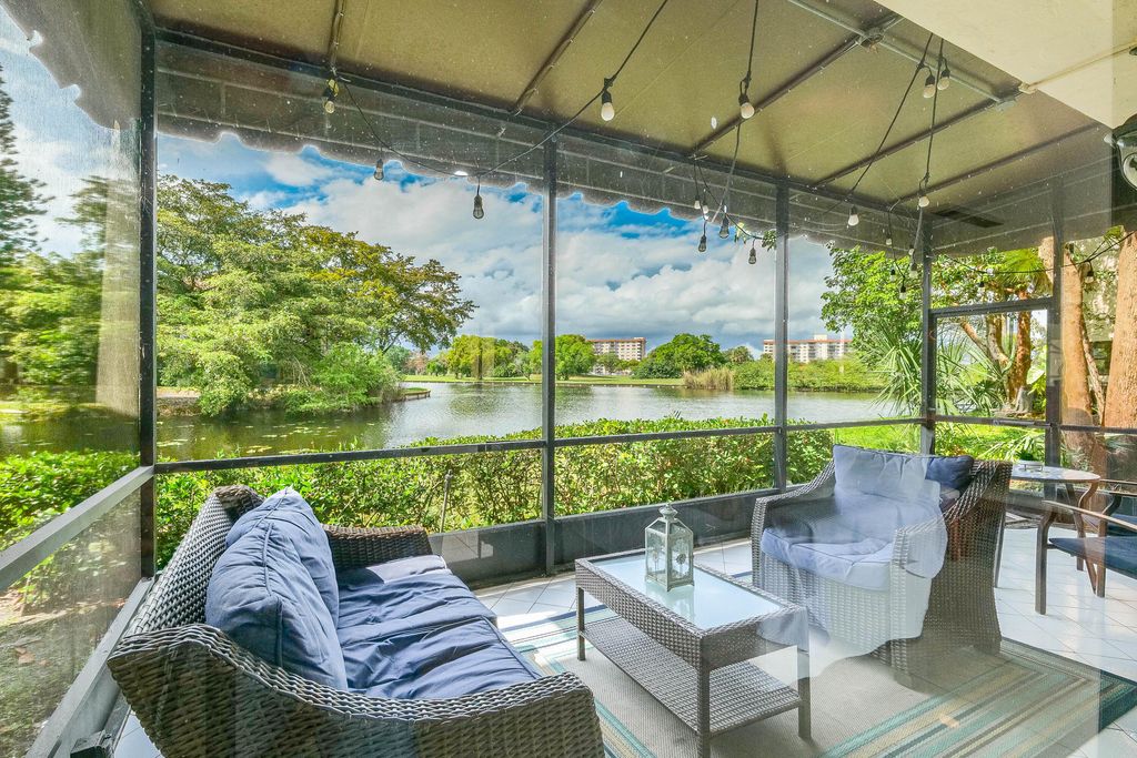 5523 Constant Spring Terrace 222, Lauderhill, FL 33319