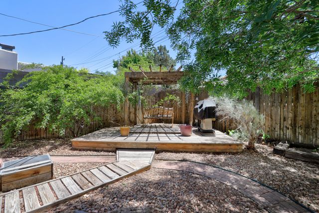 2710 Hyder Avenue SE, Albuquerque, NM 87106