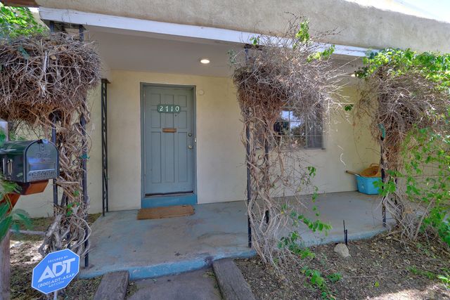 2710 Hyder Avenue SE, Albuquerque, NM 87106
