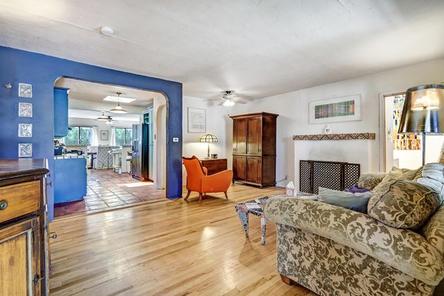 2710 Hyder Avenue SE, Albuquerque, NM 87106