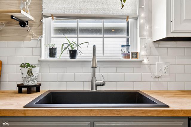 213 Dunn Drive, Trafalgar, IN 46181