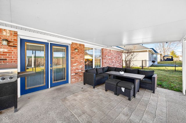 213 Dunn Drive, Trafalgar, IN 46181