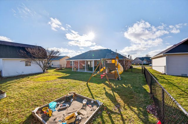 213 Dunn Drive, Trafalgar, IN 46181