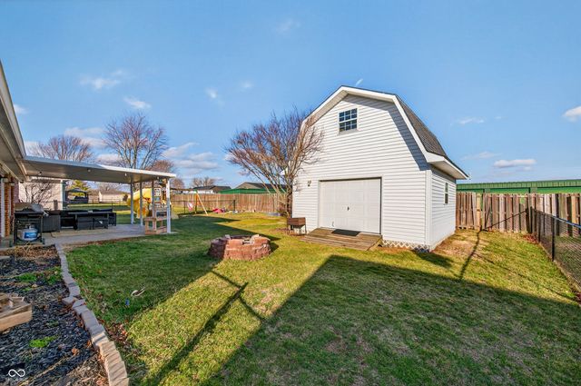 213 Dunn Drive, Trafalgar, IN 46181