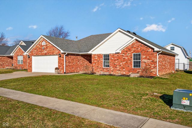 213 Dunn Drive, Trafalgar, IN 46181