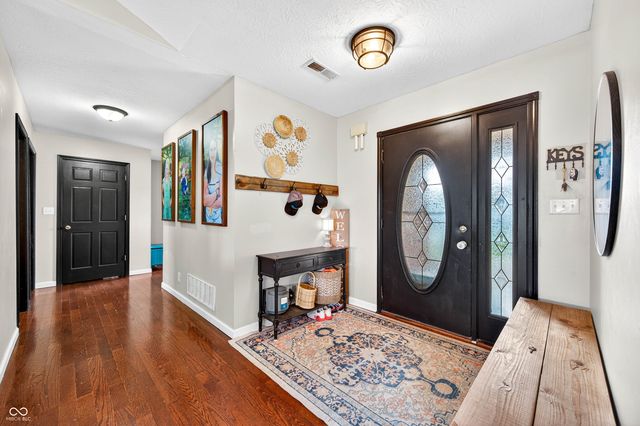 213 Dunn Drive, Trafalgar, IN 46181