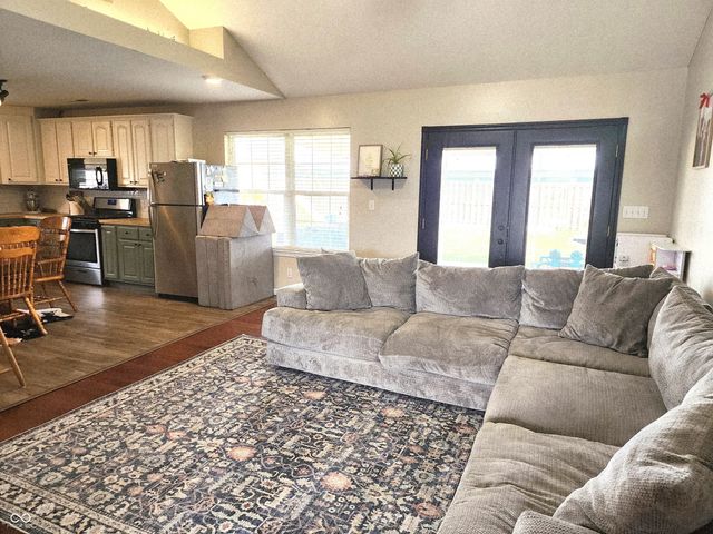 213 Dunn Drive, Trafalgar, IN 46181